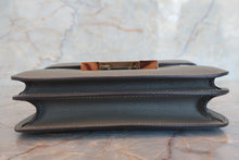 將圖片載入圖庫檢視器 HERMES／エルメス コンスタンス3 ミニ エバーカラー ヴェールグリス/ホワイト B刻印 ショルダーバッグ 700060210

