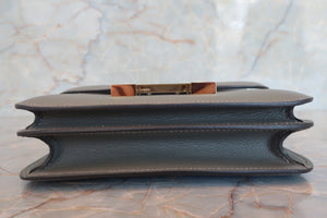 HERMES／エルメス コンスタンス3 ミニ エバーカラー ヴェールグリス/ホワイト B刻印 ショルダーバッグ 700060210