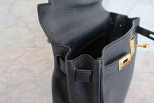 Load image into Gallery viewer, HERMES KELLY 28 Clemence leather Black □R Engraving Shoulder bag 700100040
