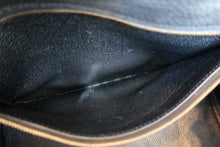 Load image into Gallery viewer, HERMES KELLY 28 Clemence leather Black □R Engraving Shoulder bag 700100040

