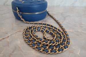 CHANEL Matelasse round chain shoulder bag Caviar skin Blue/Gold hadware Shoulder bag 600070178