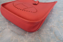 Load image into Gallery viewer, HERMES  EVELYNE TPM Clemence leather Rouge pivoine X Engraving Shoulder bag 800070081
