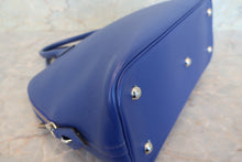 画像をギャラリービューアに読み込む, HERMES／エルメス ボリード1923 トリヨンノヴィーヨ ブルーロワイヤル C刻印 ハンドバッグ 700110068
