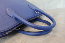 画像をギャラリービューアに読み込む, HERMES／エルメス ボリード1923 トリヨンノヴィーヨ ブルーロワイヤル C刻印 ハンドバッグ 700110068
