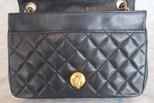 画像をギャラリービューアに読み込む, CHANEL/シャネル デカココチェーンショルダーバッグ ラムスキン ブラック/ゴールド金具 ショルダーバッグ 700080196
