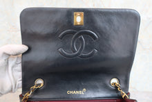 Load image into Gallery viewer, CHANEL Matelasse Full flap chain shoulder bag Lambskin Black/Gold hadware Shoulder bag 800060058
