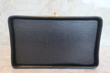 Load image into Gallery viewer, CHANEL CC mark vanity Caviar skin Black/Gold hadware Vanity 700120166
