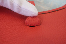 Load image into Gallery viewer, HERMES  EVELYNE TPM Clemence leather Rouge pivoine X Engraving Shoulder bag 800070081
