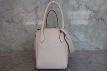 将图片加载到图库查看器，HERMES LINDY 26 Clemence leather Craie X刻印 Shoulder bag 800070158
