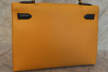 画像をギャラリービューアに読み込む, HERMES／エルメス ケリー32 クシュベル ジョーヌ/ネイビー 〇Z刻印 ショルダーバッグ 700030081
