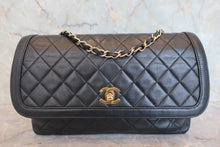 Load image into Gallery viewer, CHANEL Matelasse chain shoulder bag Lambskin Black/Gold hadware Shoulder bag 800040107
