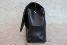 Load image into Gallery viewer, CHANEL Matelasse chain shoulder bag Lambskin Black/Gold hadware Shoulder bag 800040107
