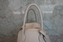 将图片加载到图库查看器，HERMES LINDY 26 Clemence leather Craie X刻印 Shoulder bag 800070158
