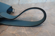 Load image into Gallery viewer, HERMES PICOTIN MM Clemence leather Blue jean □P Engraving Hand bag 700060216
