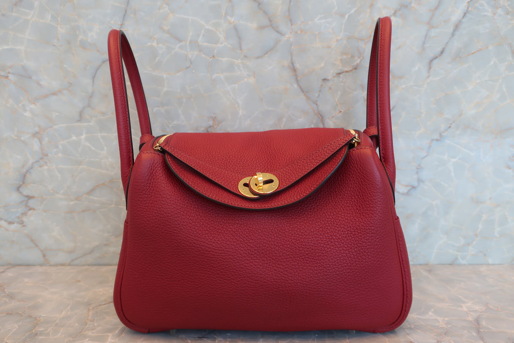 HERMES LINDY 26 Togo leather Rouge Grenet C刻印 Shoulder bag 600110086