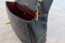 Load image into Gallery viewer, CHANEL Matelasse chain shoulder bag Lambskin Black/Gold hadware Shoulder bag 800040107

