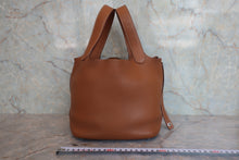 将图片加载到图库查看器，HERMES PICOTIN LOCK PM Clemence leather Gold □O刻印 Hand bag 800070135
