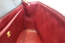 Load image into Gallery viewer, CHANEL Matelasse chain shoulder bag Lambskin Black/Gold hadware Shoulder bag 800040107
