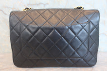 Load image into Gallery viewer, CHANEL Matelasse Full flap chain shoulder bag Lambskin Black/Gold hadware Shoulder bag 800040106
