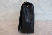 Load image into Gallery viewer, CHANEL Matelasse Full flap chain shoulder bag Lambskin Black/Gold hadware Shoulder bag 800040106
