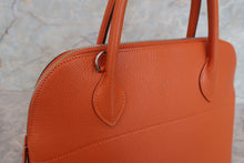 Load image into Gallery viewer, HERMES／BOLIDE 31 Chevre myzore goatskim Orange □I Engraving Shoulder bag 700100047
