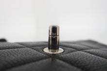 画像をギャラリービューアに読み込む, CHANEL/シャネル 中マトラッセシングルフラップＷチェーンショルダーバッグ キャビアスキン ブラック/シルバー金具 ショルダーバッグ 800100155
