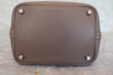 画像をギャラリービューアに読み込む, HERMES／エルメス ピコタンロックＰＭ トリヨンクレマンス エトゥープ □R刻印 ハンドバッグ 800010209
