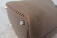 画像をギャラリービューアに読み込む, HERMES／エルメス ピコタンロックＰＭ トリヨンクレマンス エトゥープ □R刻印 ハンドバッグ 800010209
