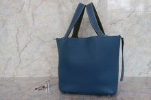 Load image into Gallery viewer, HERMES PICOTIN LOCK CASAQUE MM Clemence leather Blue thalassa/Canopee □Q Engraving Hand bag 700100019
