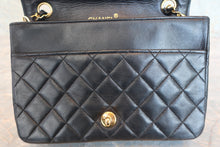 Load image into Gallery viewer, CHANEL Matelasse Full flap chain shoulder bag Lambskin Black/Gold hadware Shoulder bag 800040106
