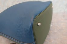 Load image into Gallery viewer, HERMES PICOTIN LOCK CASAQUE MM Clemence leather Blue thalassa/Canopee □Q Engraving Hand bag 700100019

