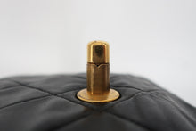 Load image into Gallery viewer, CHANEL Mini Matelasse Single Flap Chain shoulder bag Lambskin Black/Gold hardware Shoulder bag 800100156
