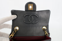 Load image into Gallery viewer, CHANEL Mini Matelasse Single Flap Chain shoulder bag Lambskin Black/Gold hardware Shoulder bag 800100156

