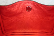 Load image into Gallery viewer, HERMES LINDY 26 Clemence leather Rouge pivoine C Engraving Shoulder bag 600060108
