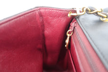 Load image into Gallery viewer, CHANEL Mini Matelasse Single Flap Chain shoulder bag Lambskin Black/Gold hardware Shoulder bag 800100156
