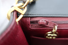 Load image into Gallery viewer, CHANEL Mini Matelasse Single Flap Chain shoulder bag Lambskin Black/Gold hardware Shoulder bag 800100156
