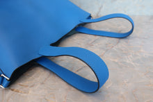 Load image into Gallery viewer, HERMES PICOTIN LOCK MM Clemence leather Blue zanzibar X Engraving Hand bag 700100043
