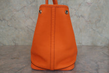 Load image into Gallery viewer, HERMES  GARDEN PARTY PM Negonda leather Orange □O Engraving Tote bag 800070149
