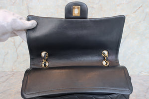 CHANEL/シャネル マトラッセWフラップWチェーンショルダーバッグ ラムスキン ブラック/ゴールド金具 ショルダーバッグ 700080229