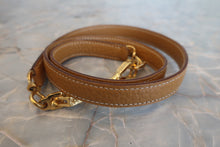 Load image into Gallery viewer, HERMES KELLY 28 Fjord leather Natural sable 〇O Engraving Shoulder bag 700120140
