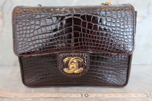 Load image into Gallery viewer, CHANEL Mini Matelasse single flap chain shoulder bag Crocodile/Lambskin Brown/Gold hadware Shoulder bag 600040211
