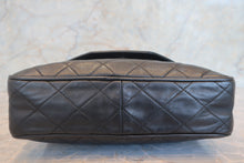 Load image into Gallery viewer, CHANEL Matelasse fringe chain shoulder bag Lambskin Black/Gold hadware Shoulder bag 700120146
