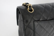 Load image into Gallery viewer, CHANEL Medium Matelasse Double Flap Double Chain shoulder bag Caviar skin Black/Gold hardware Shoulder bag 800100157
