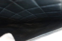 Load image into Gallery viewer, CHANEL Medium Matelasse single flap chain shoulder bag Lambskin Black/Gold hadware Shoulder bag 600030130
