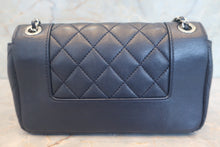 Load image into Gallery viewer, CHANEL Matelasse chain shoulder bag Lambskin Navy/Silver hadware Shoulder bag 700120135
