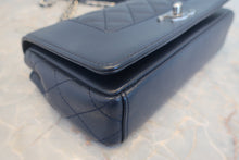 Load image into Gallery viewer, CHANEL Matelasse chain shoulder bag Lambskin Navy/Silver hadware Shoulder bag 700120135
