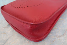 Load image into Gallery viewer, HERMES  EVELYNE 3GM Clemence leather Rouge garance □N Engraving Shoulder bag 700100031
