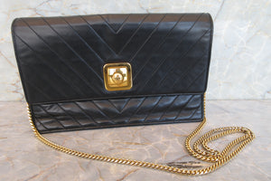 CHANEL/シャネル Vステッチチェーンショルダーバッグ ラムスキン ブラック/ゴールド金具 ショルダーバッグ 700070237
