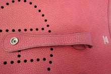 Load image into Gallery viewer, HERMES  EVELYNE 3GM Clemence leather Rouge garance □N Engraving Shoulder bag 700100031
