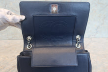 Load image into Gallery viewer, CHANEL Matelasse chain shoulder bag Lambskin Navy/Silver hadware Shoulder bag 700120135
